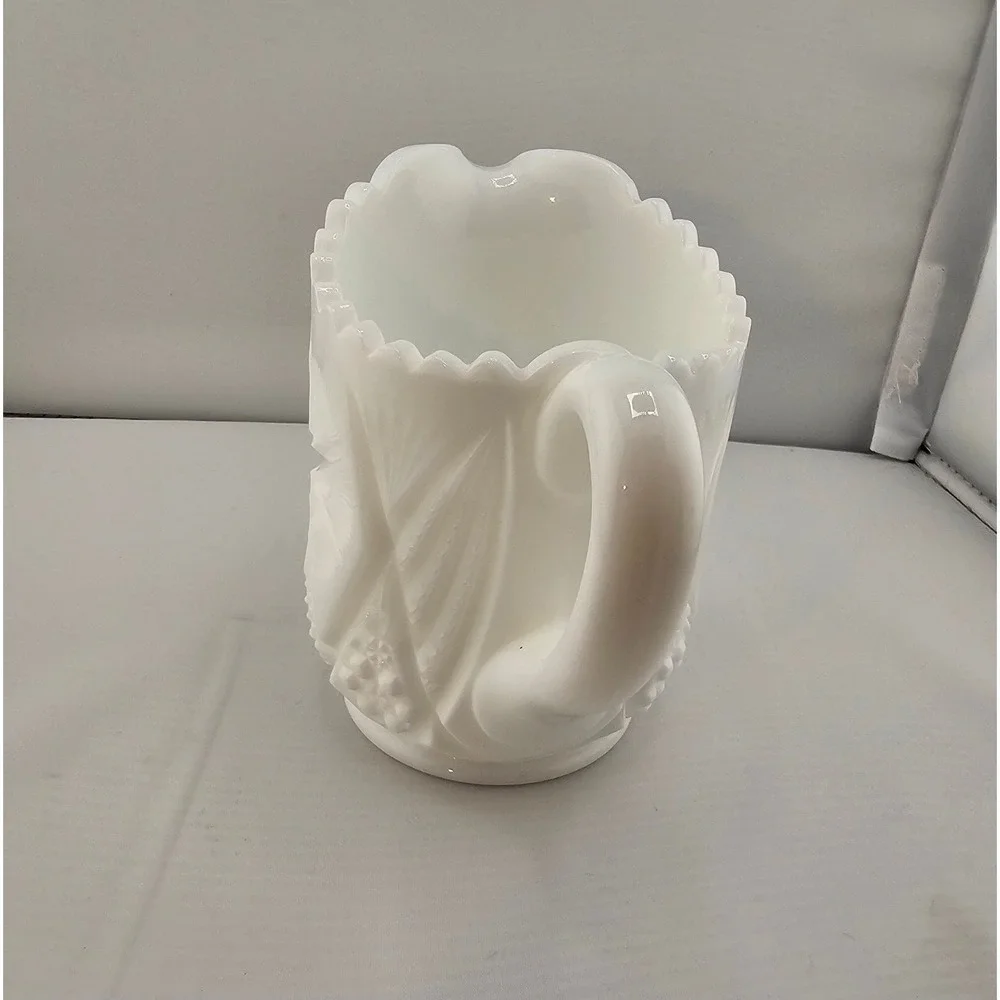 Vintage Milk Glass Creamer and Sugar Bowl Set Starburst mid-century‎ Farmhouse